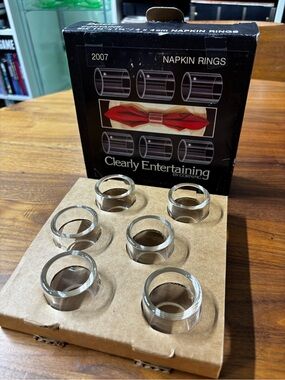 Corning vintage Clearly Entertaining glass napkin rings with original box